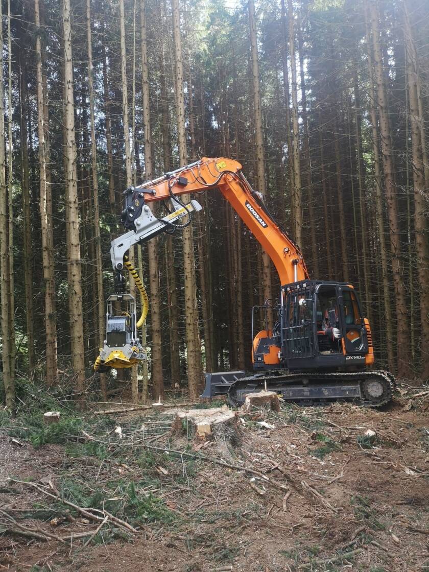 ESCAVATORI CINGOLATI